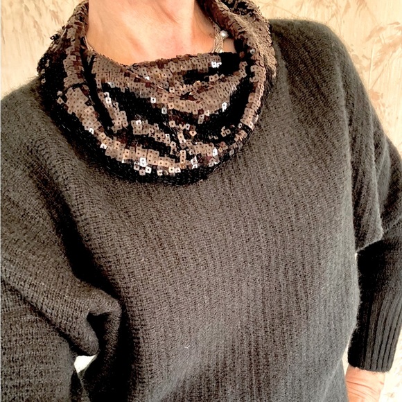 🦃 Charlotte Ruse Black Sequin Cowl Neck Dolman Sweater L NWT. - Picture 3 of 14